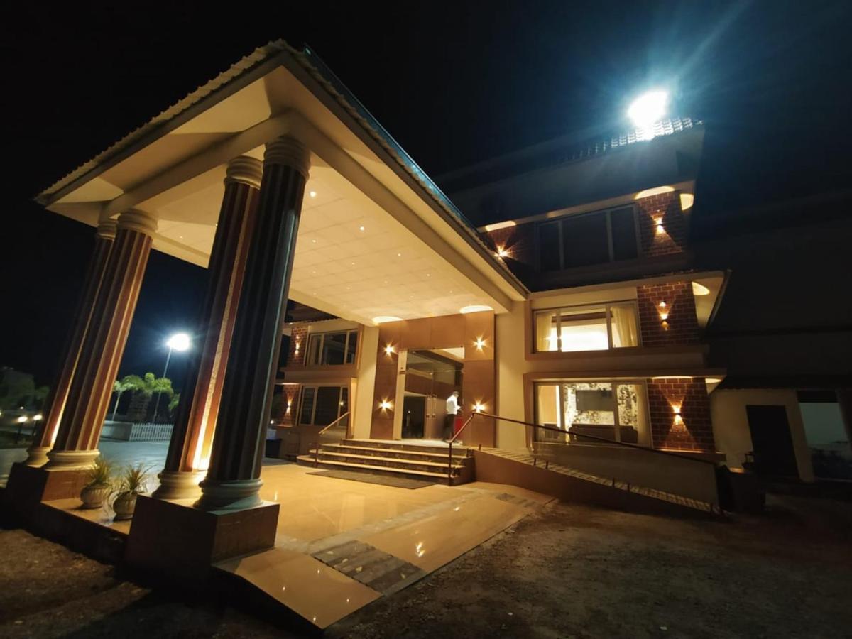 Flamingo Club And Resort Una 3 Km Away From Diu Check Post 외부 사진