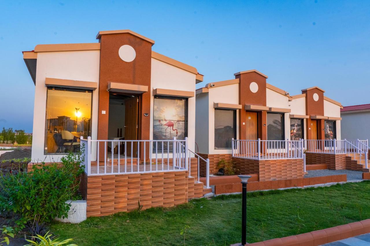 Flamingo Club And Resort Una 3 Km Away From Diu Check Post 외부 사진