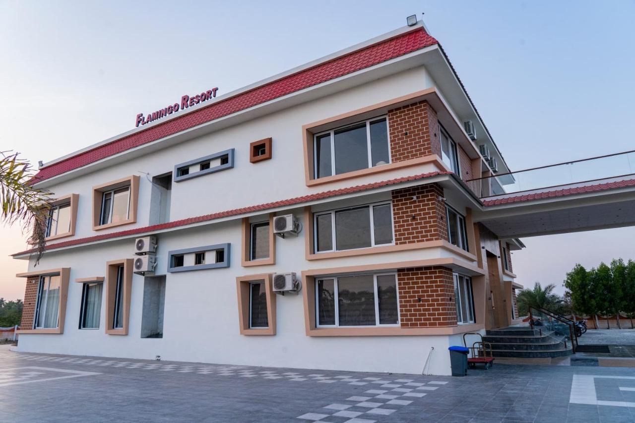 Flamingo Club And Resort Una 3 Km Away From Diu Check Post 외부 사진