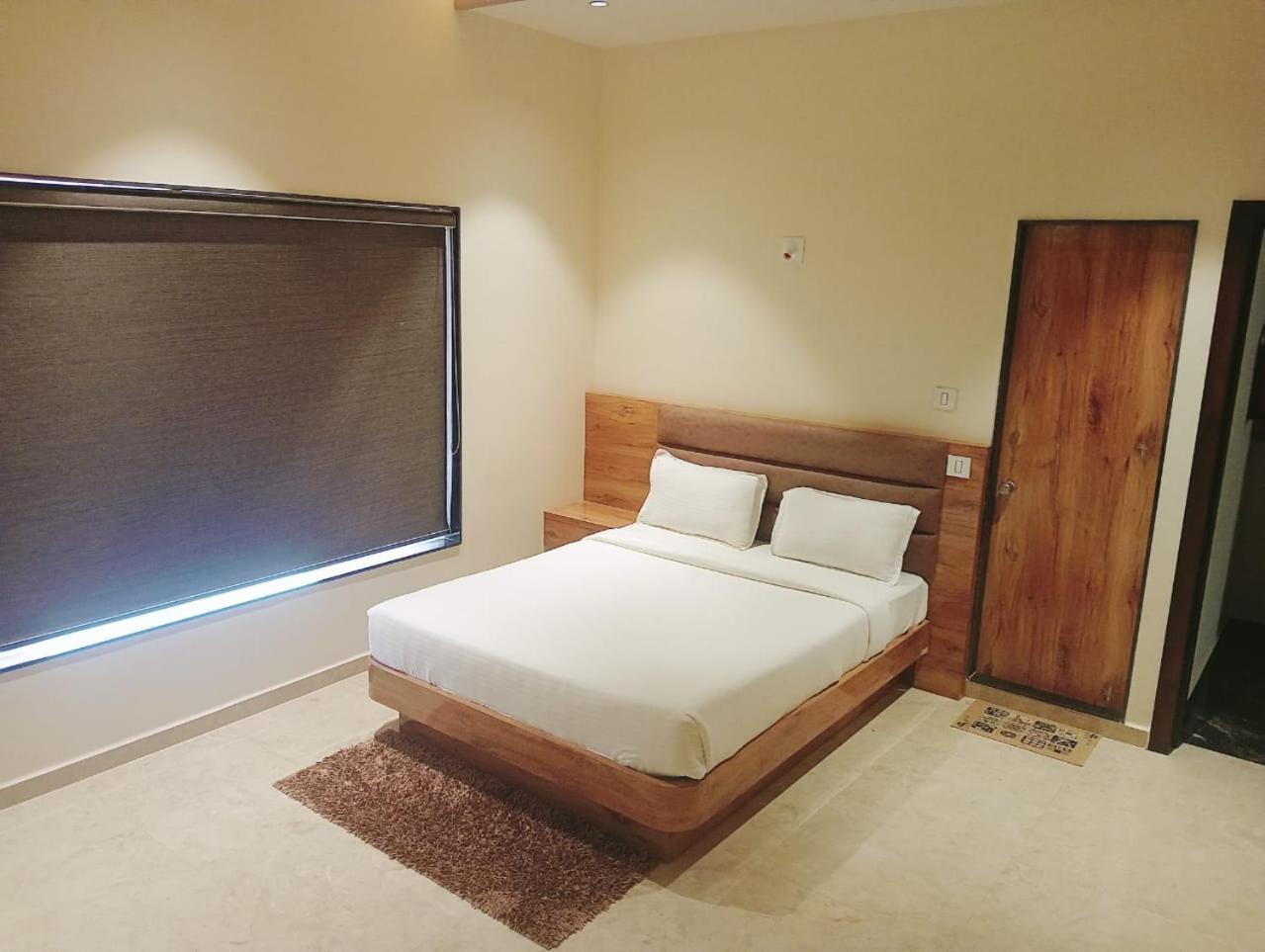 Flamingo Club And Resort Una 3 Km Away From Diu Check Post 외부 사진