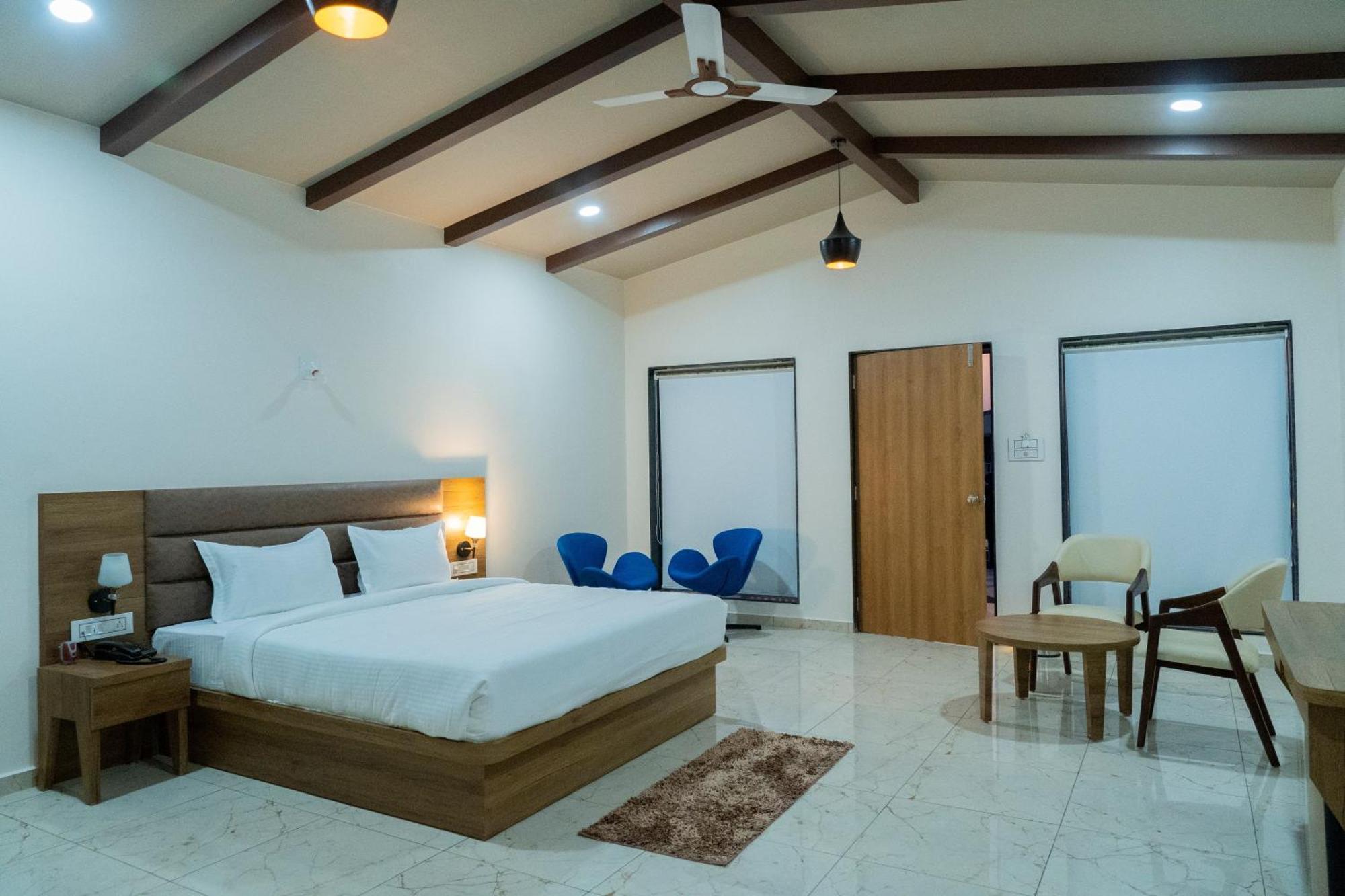 Flamingo Club And Resort Una 3 Km Away From Diu Check Post 외부 사진