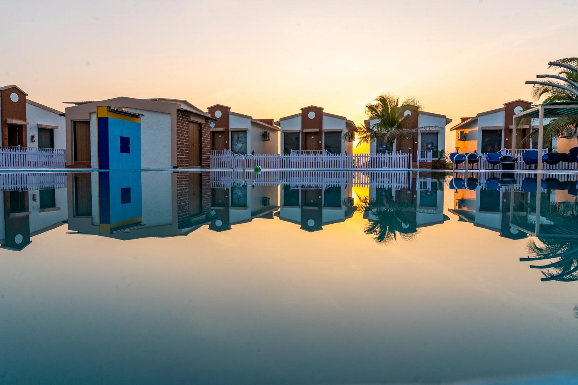Flamingo Club And Resort Una 3 Km Away From Diu Check Post 외부 사진