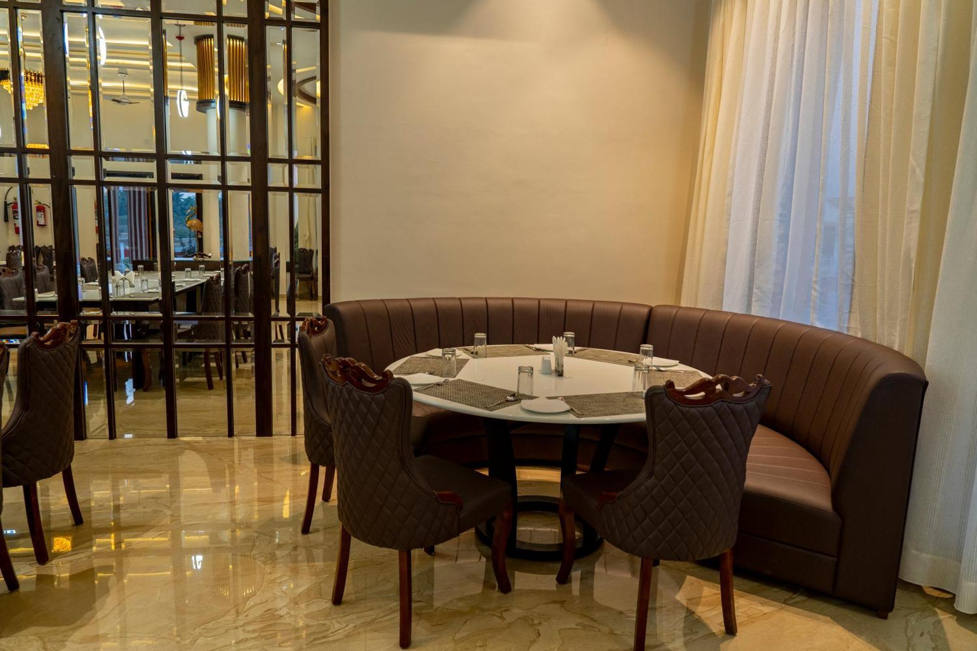 Flamingo Club And Resort Una 3 Km Away From Diu Check Post 외부 사진