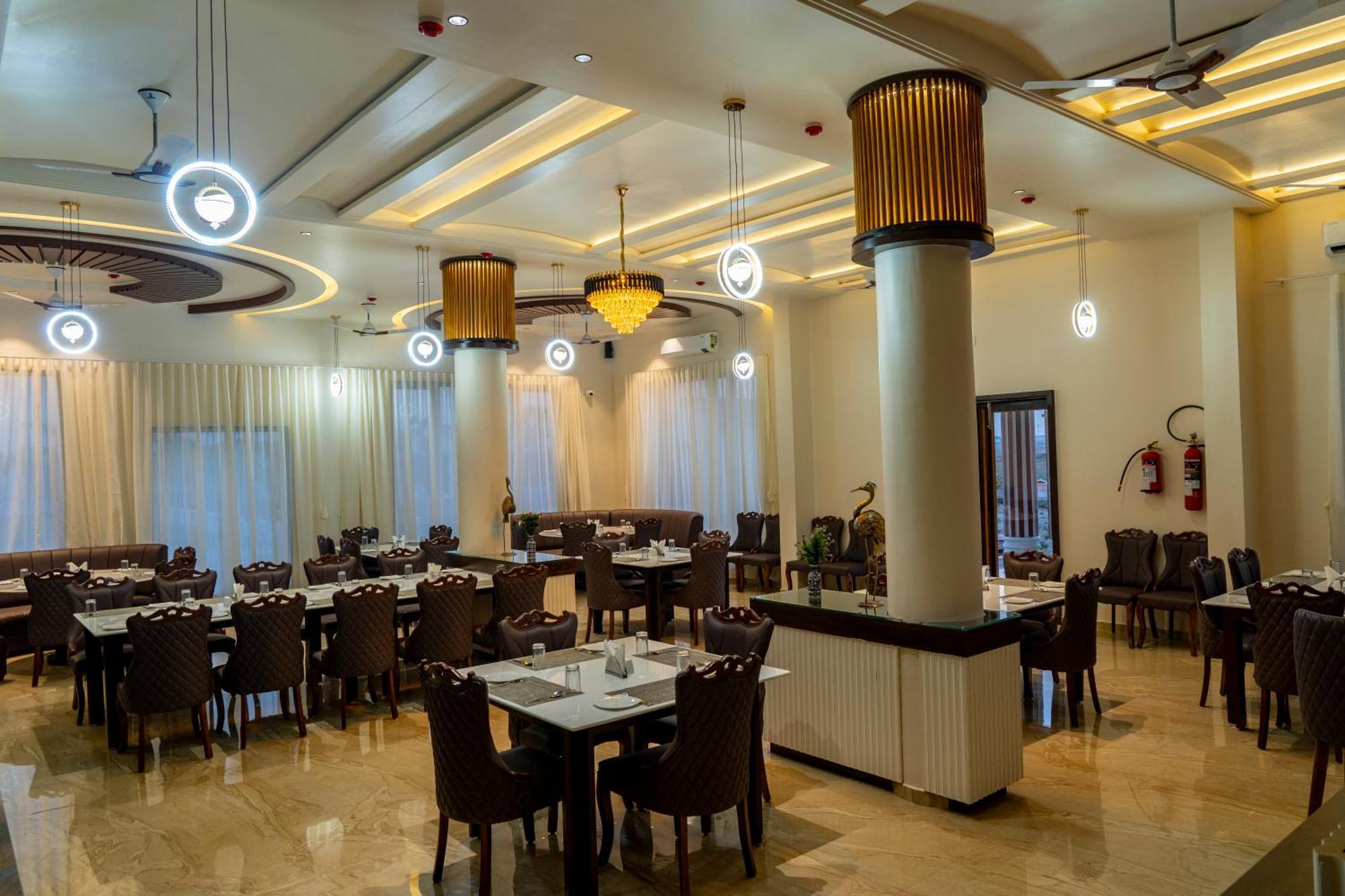 Flamingo Club And Resort Una 3 Km Away From Diu Check Post 외부 사진