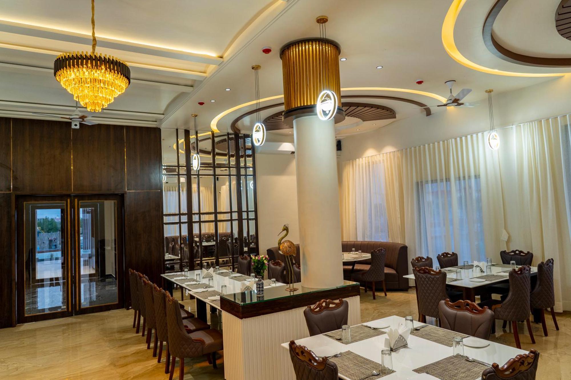 Flamingo Club And Resort Una 3 Km Away From Diu Check Post 외부 사진