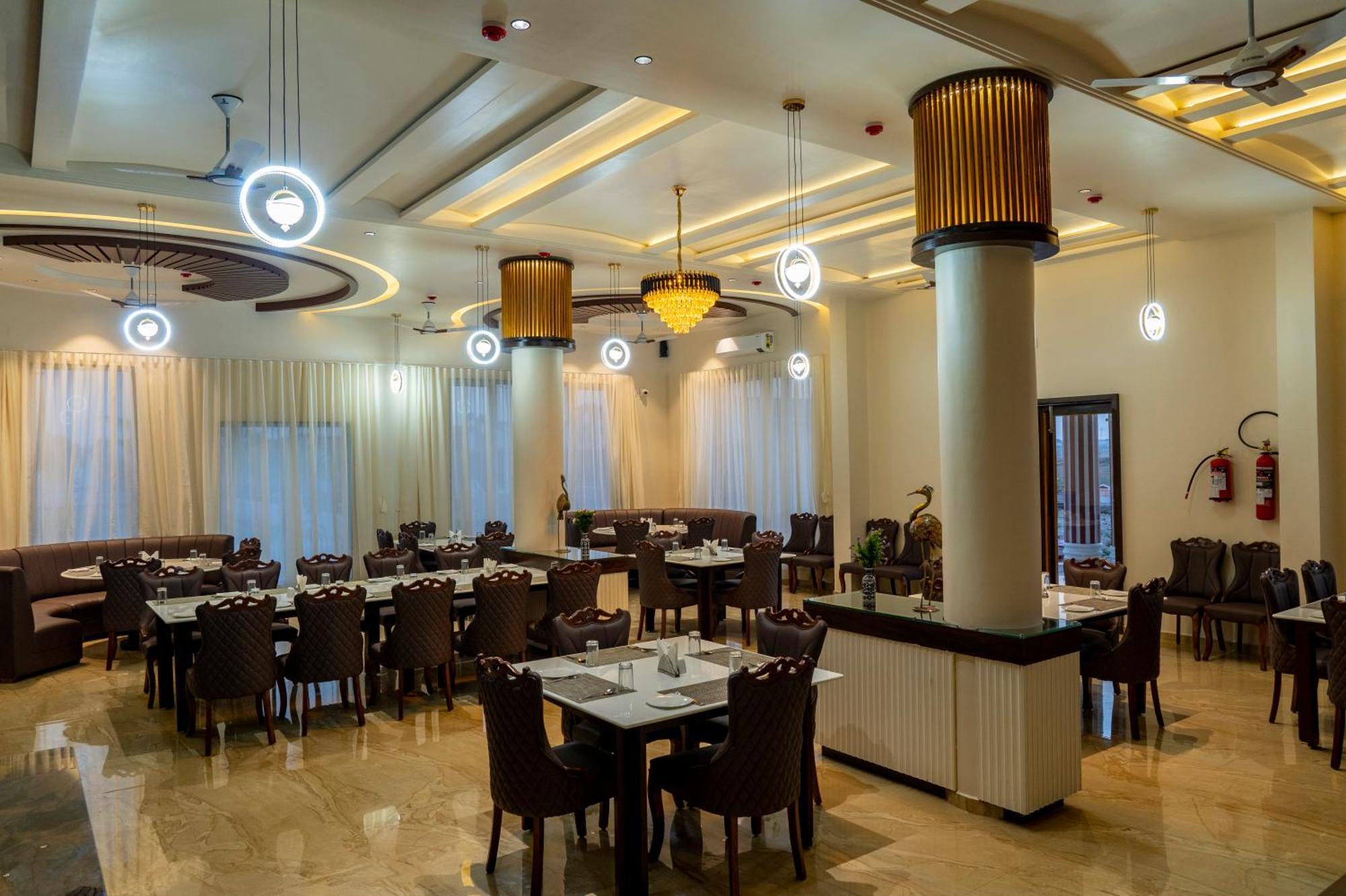Flamingo Club And Resort Una 3 Km Away From Diu Check Post 외부 사진